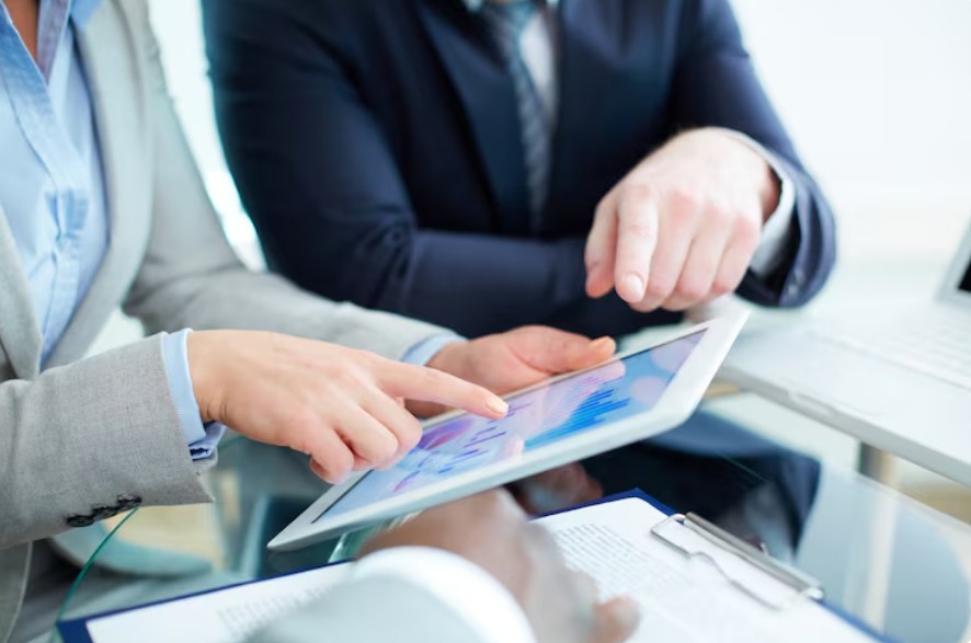 Cómo Conpas reduce riesgos en una implantación Zoho CRM para empresas de tecnología